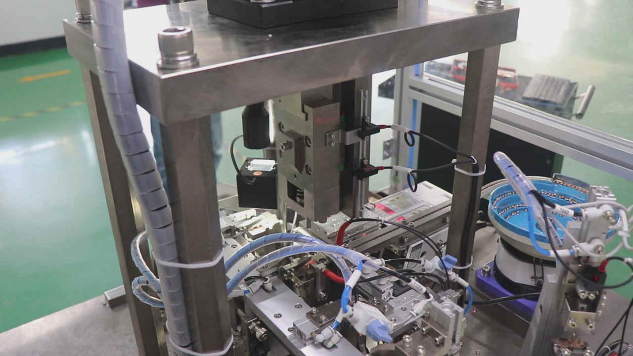 Automatic Assembly Riveting Machine 